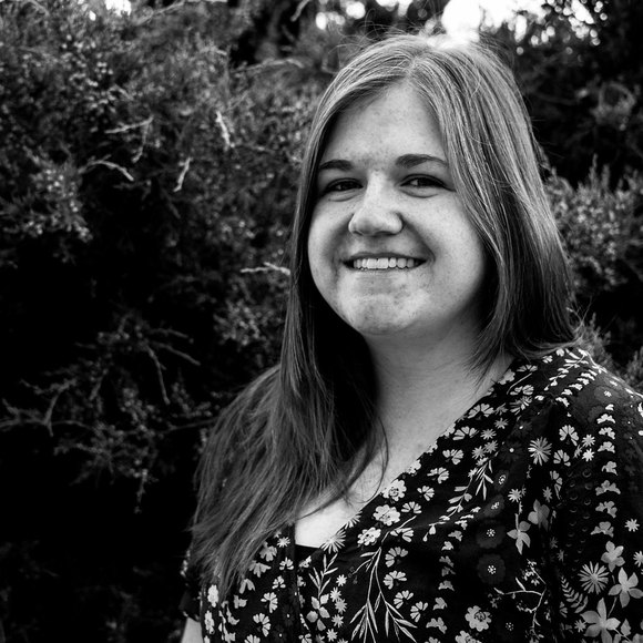 Meet your Posher, Emily - Picture 1 of 1